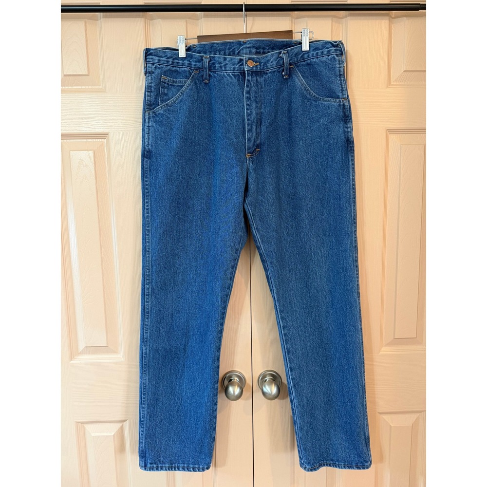 Round House Lot 103 Blue Denim Jeans 38 x 32 Relaxed Straight Leg Five Pocket